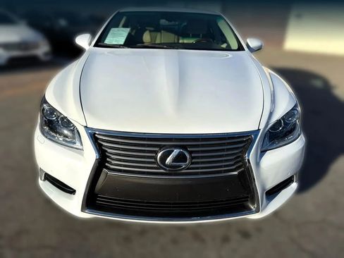 Used 2015 Lexus LS 460 w/ Comfort Package image 9