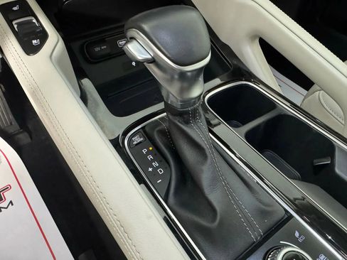 Used 2022 Kia Telluride EX w/ EX Premium Package image 22