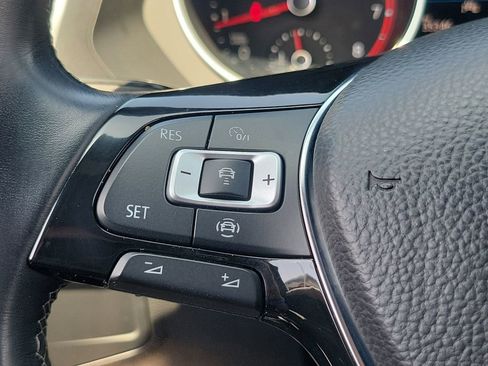 Used 2021 Volkswagen Tiguan SE R-Line AWD/4WD image 5