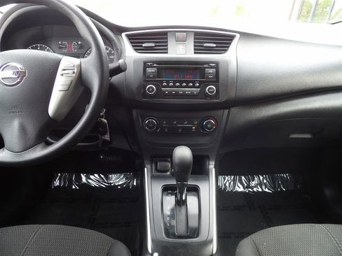 Used 2016 Nissan Sentra S image 19