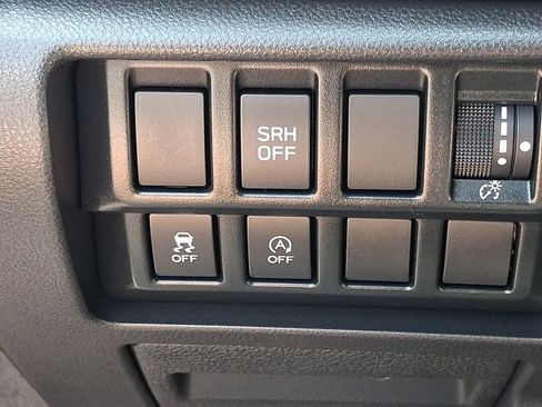 Used 2022 Subaru Forester AWD/4WD image 24