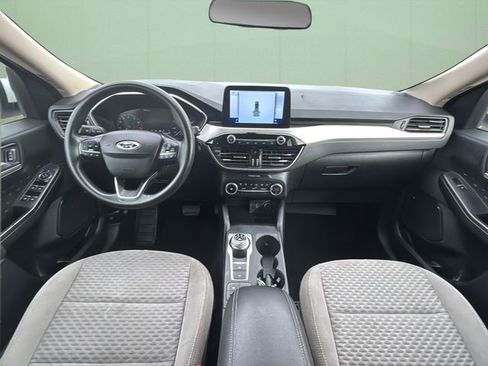 Used 2020 Ford Escape SE image 21