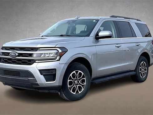 Certified 2024 Ford Expedition XLT image 1