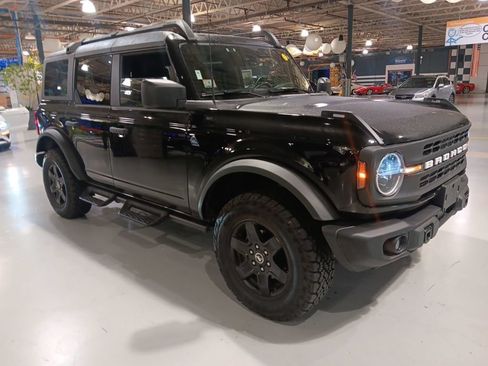 Used 2023 Ford Bronco Black Diamond AWD/4WD image 1
