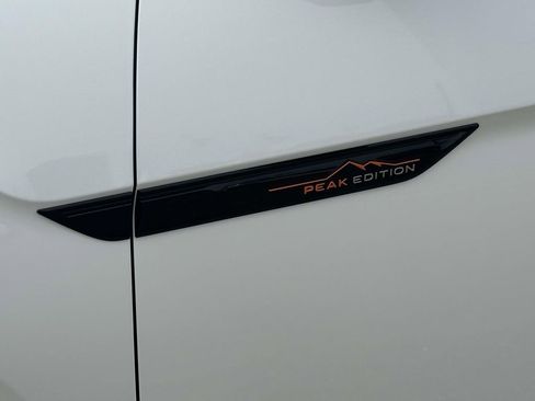 New 2026 Volkswagen Atlas Peak Edition AWD/4WD image 8