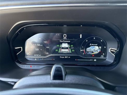 Used 2024 GMC Yukon Denali w/ Advanced Technology Package image 31