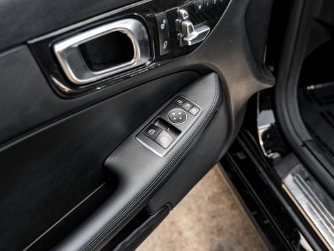 Used 2017 Mercedes-Benz SLC 300 image 36