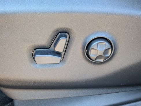 New 2026 Chrysler Pacifica Limited w/ S Appearance Package image 13