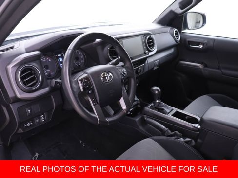 Used 2023 Toyota Tacoma TRD Off-Road image 3