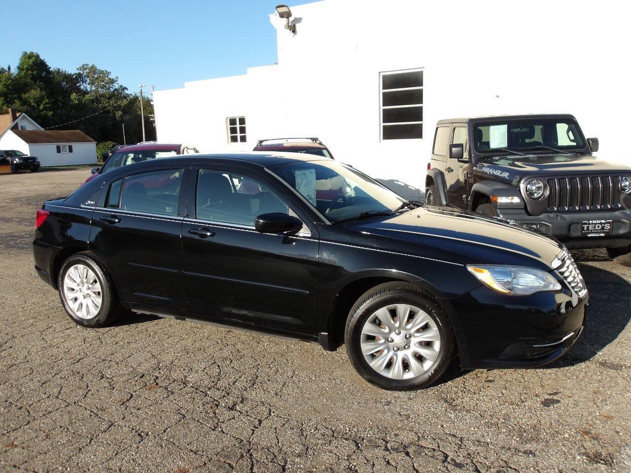 Used 2013 Chrysler 200 LX FWD image 8