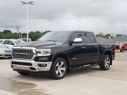 Used 2019 RAM 1500 Laramie AWD/4WD image 9