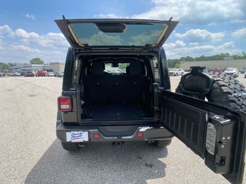 Used 2024 Jeep Wrangler Unlimited Sport AWD/4WD image 22