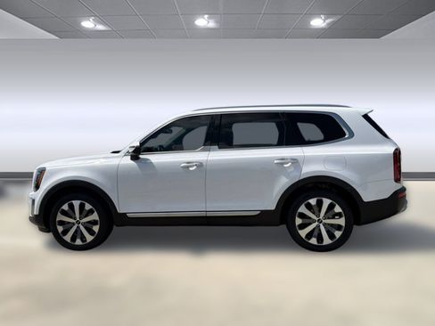 Used 2022 Kia Telluride S AWD/4WD image 2