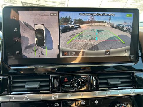 New 2026 Nissan Pathfinder Platinum image 16