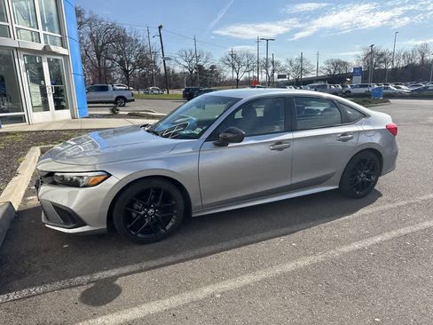 Used 2023 Honda Civic Sport image 4