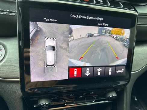 Used 2021 Jeep Grand Cherokee L Limited w/ Luxury Tech Group II image 45