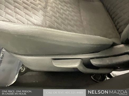 Used 2021 Nissan Kicks S image 25