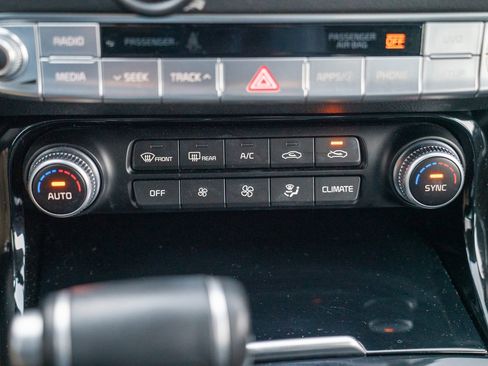 Used 2018 Kia Stinger image 17