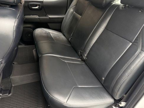 Used 2021 Toyota Tacoma TRD Off-Road w/ TRD Premium Off Road Package AWD/4WD image 22