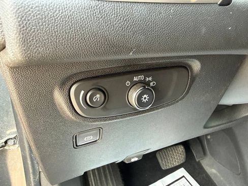 Used 2018 GMC Terrain SLE FWD image 21