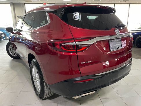 Used 2018 Buick Enclave Essence image 5