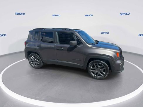 Used 2021 Jeep Renegade Latitude image 9