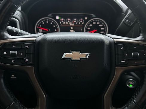Used 2021 Chevrolet Silverado 1500 High Country w/ Technology Package image 24