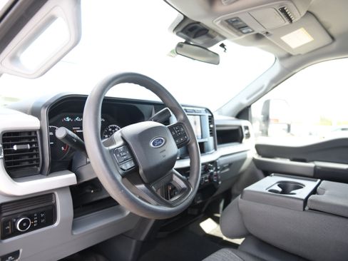 Used 2024 Ford F250 XL w/ STX Appearance Package AWD/4WD image 15