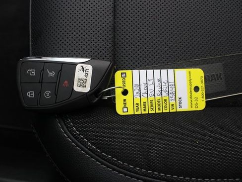 Used 2024 Chevrolet Equinox EV LT image 8