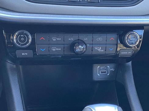 New 2026 Jeep Compass Limited image 28