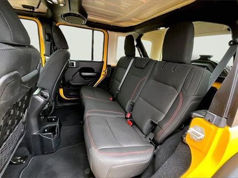 Used 2020 Jeep Wrangler Unlimited Rubicon w/ Cold Weather Group image 28