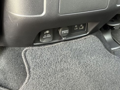 Used 2024 Nissan Armada Platinum w/ Captain's Chairs Package AWD/4WD image 14