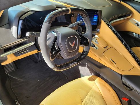 Used 2024 Chevrolet Corvette Z06 w/ Z07 Performance Package image 18