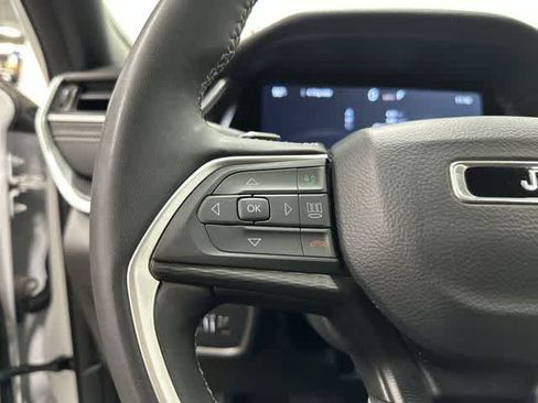 Used 2024 Jeep Grand Cherokee Altitude RWD image 17