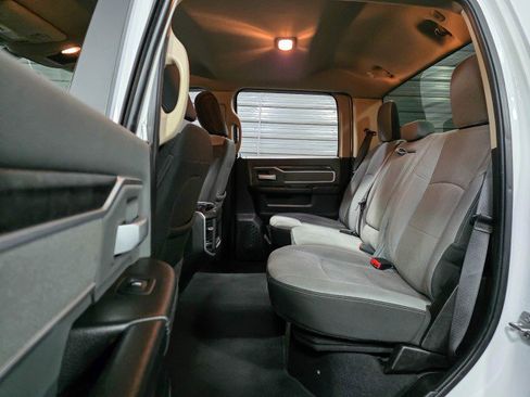 Used 2019 RAM 2500 Big Horn image 18