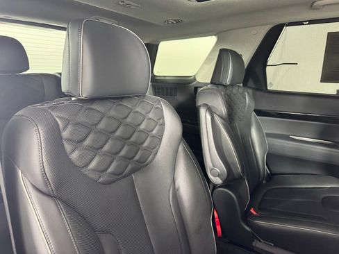 Used 2022 Hyundai Palisade Limited w/ Cargo Package FWD image 31