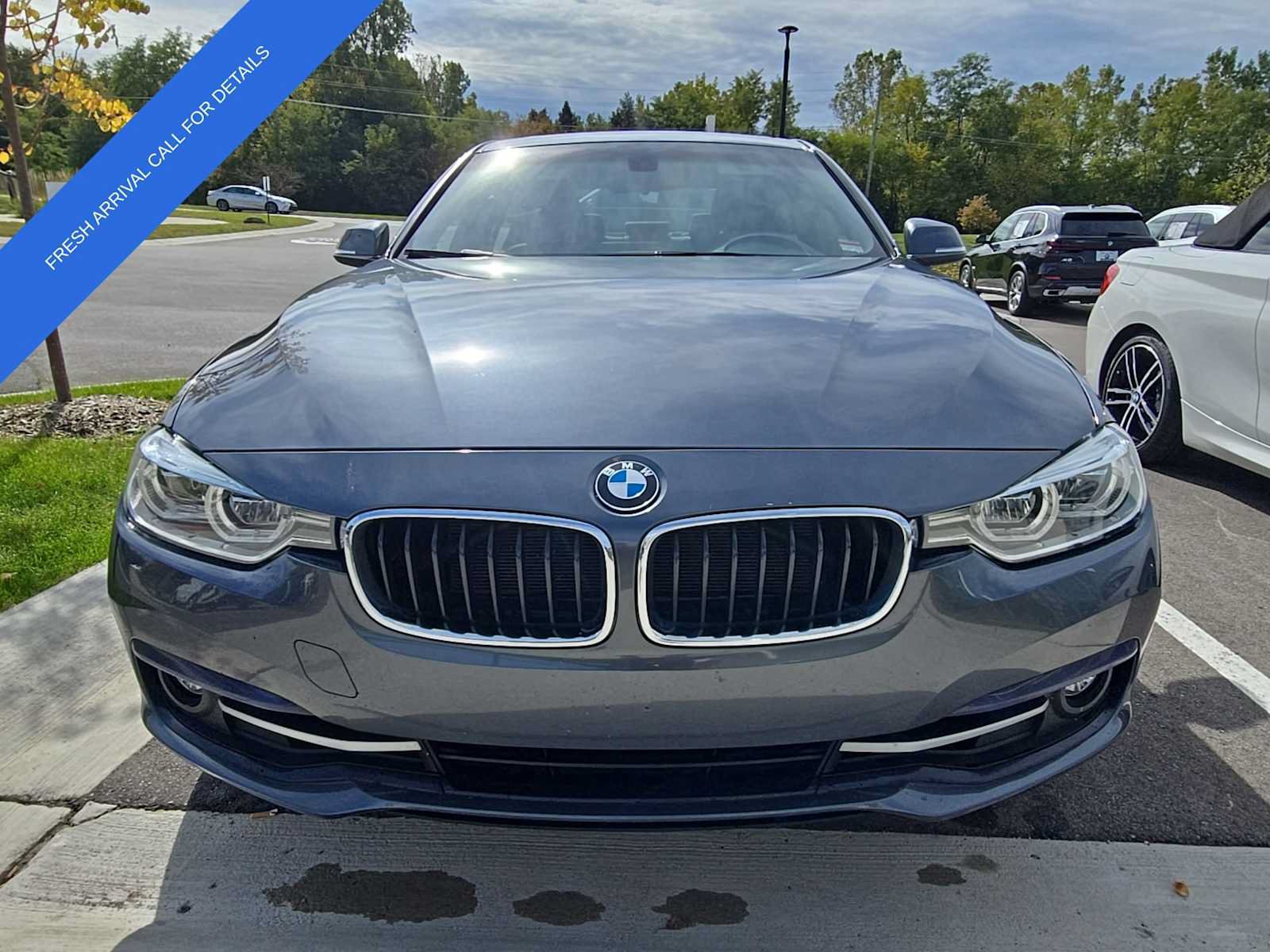Used 2018 BMW 330i xDrive Sedan AWD/4WD image 4
