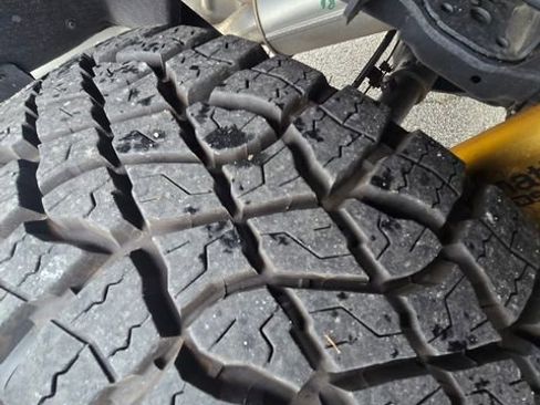 Used 2024 Chevrolet Colorado ZR2 w/ ZR2 Convenience Package III image 14