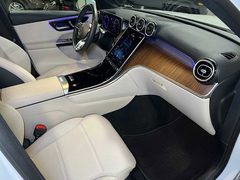 Certified 2025 Mercedes-Benz GLC 300 4MATIC image 11