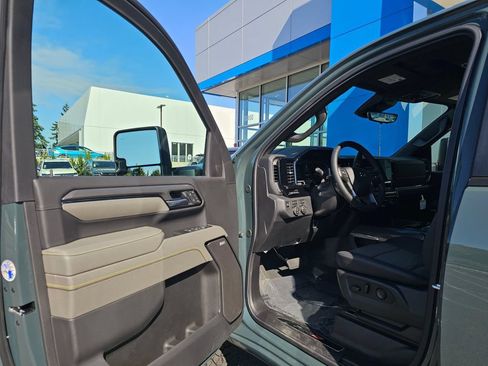 New 2026 Chevrolet Silverado 2500 ZR2 w/ LPO, Dark Essentials Package AWD/4WD image 23