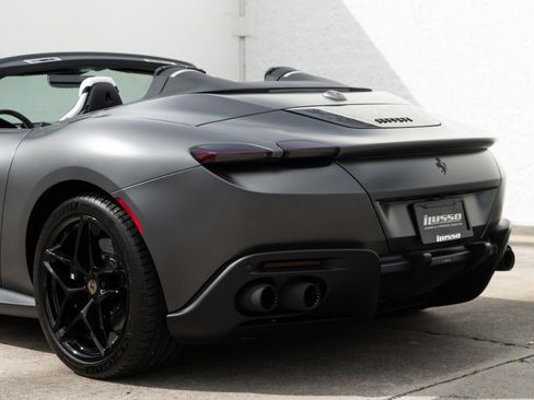 Used 2025 Ferrari Roma Spider image 34