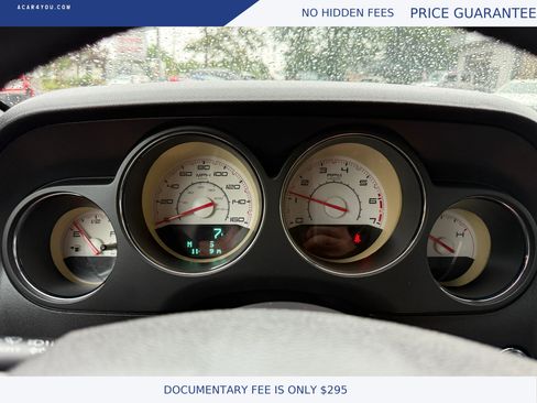 Used 2014 Dodge Challenger R/T RWD image 17