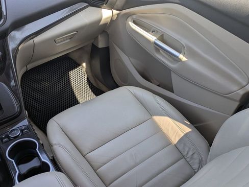 Used 2016 Ford Escape Titanium w/ Equipment Group 301A image 17