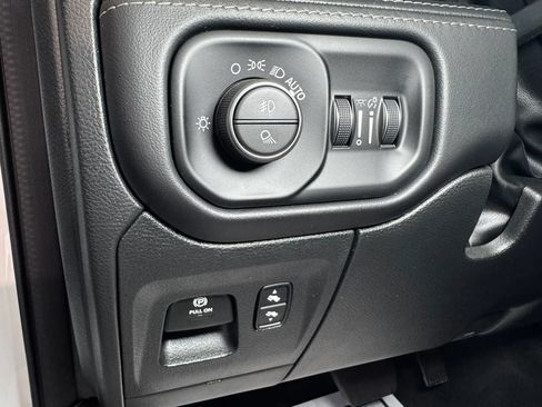 Used 2023 RAM 1500 Limited AWD/4WD image 26