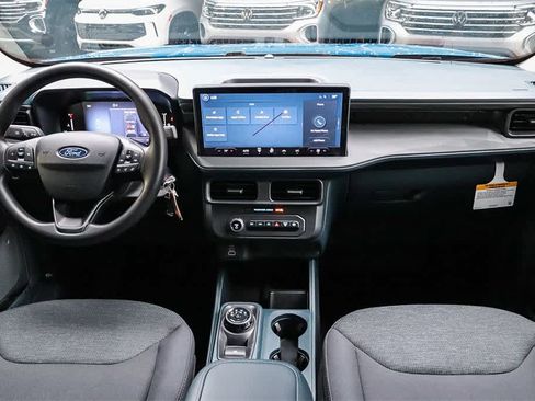 New 2025 Ford Maverick XL image 12