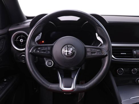 Certified 2024 Alfa Romeo Stelvio Veloce AWD/4WD image 17