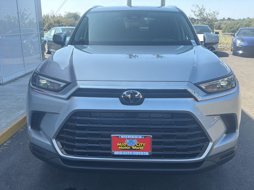 New 2026 Toyota Grand Highlander XLE FWD image 4