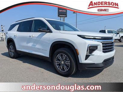 Used 2025 Chevrolet Traverse LT