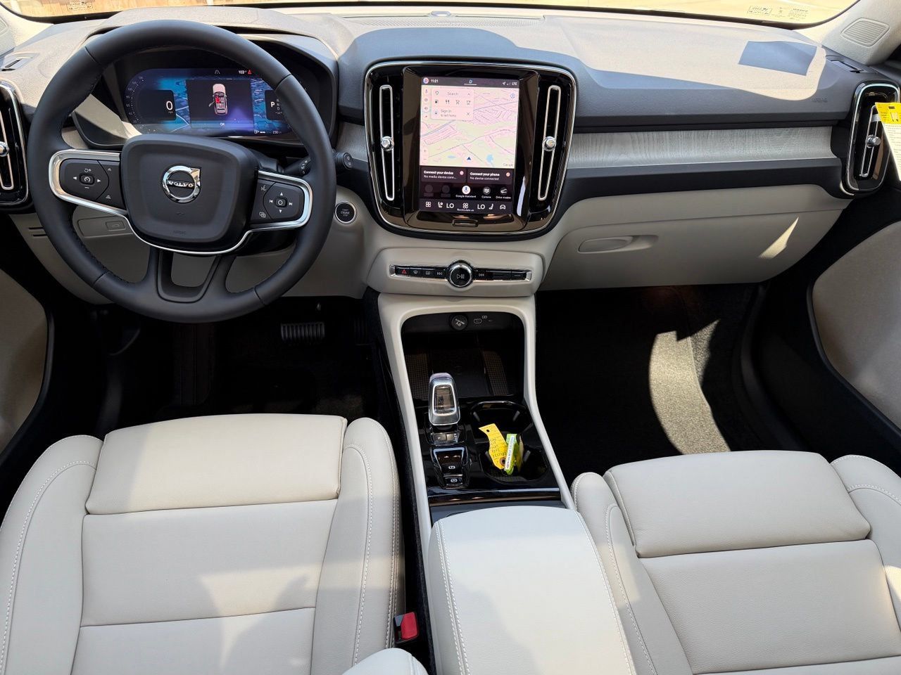 New 2026 Volvo XC40 B5 Ultra w/ Protection Package Premier AWD/4WD image 10