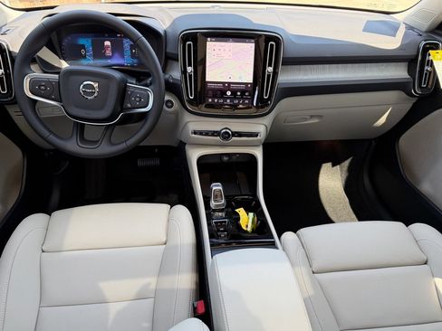 New 2026 Volvo XC40 B5 Ultra w/ Protection Package Premier AWD/4WD image 10